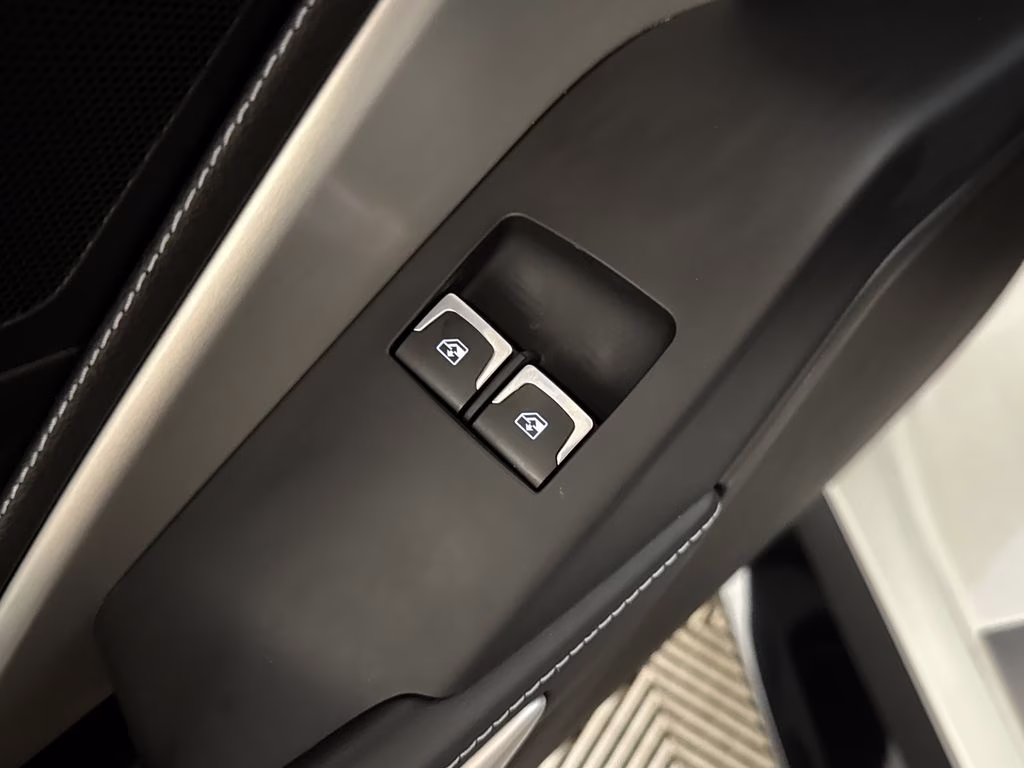 2019 Arctic White Chevrolet Corvette Z06 RWD Coupe