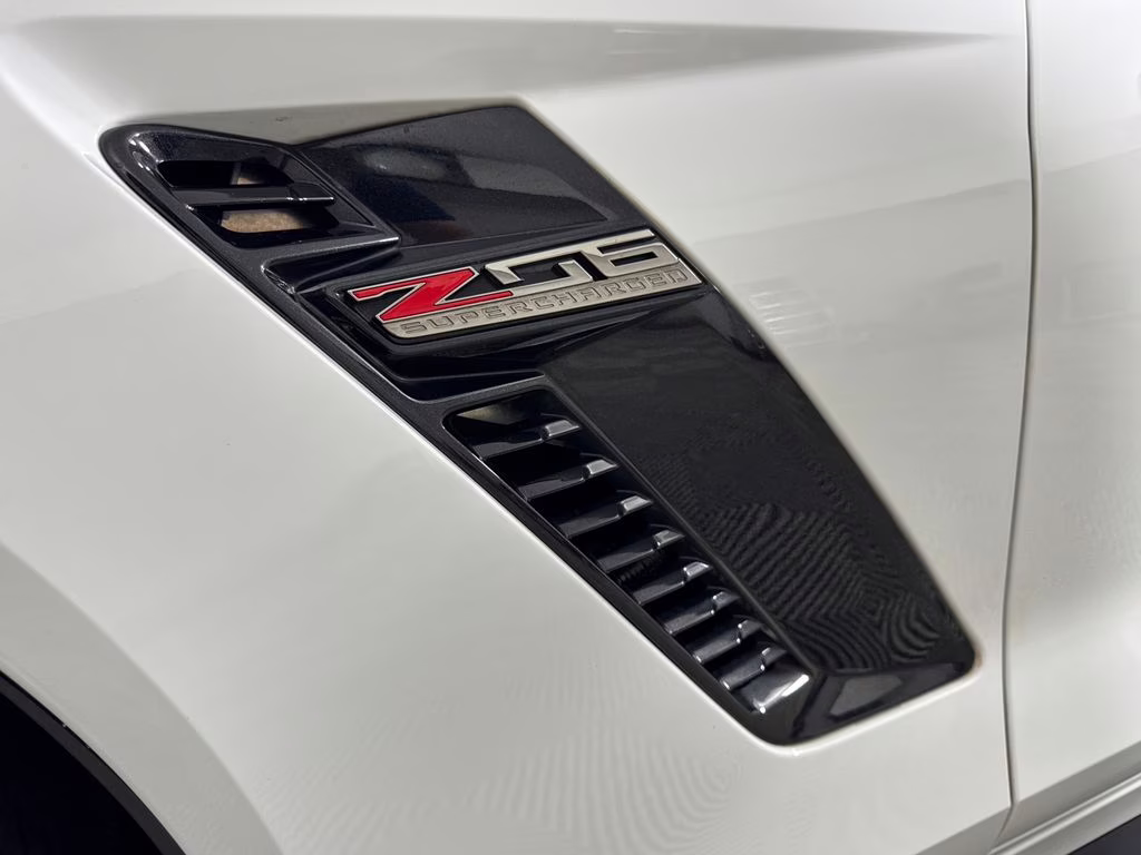2019 Arctic White Chevrolet Corvette Z06 RWD Coupe