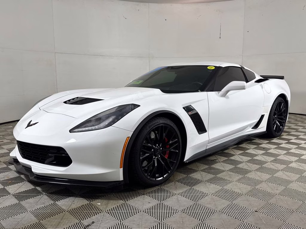 2019 Arctic White Chevrolet Corvette Z06 RWD Coupe