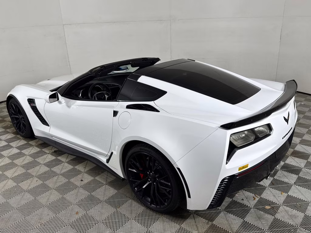 2019 Arctic White Chevrolet Corvette Z06 RWD Coupe