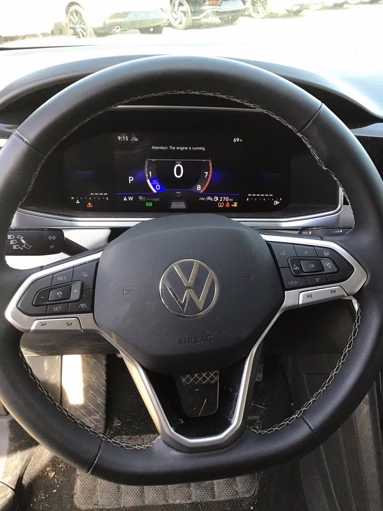 2025 White Volkswagen Taos 1.5T SE AWD SUV