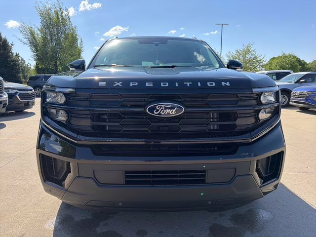 2026 Agate Black Metallic Ford Expedition Active 4X4 SUV