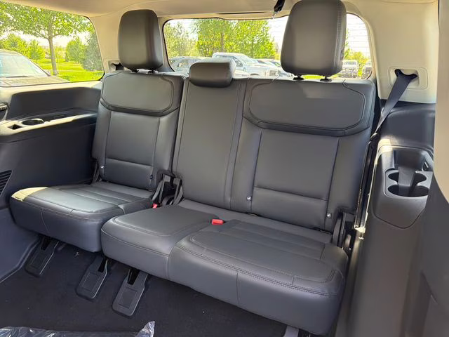 2026 Agate Black Metallic Ford Expedition Active 4X4 SUV