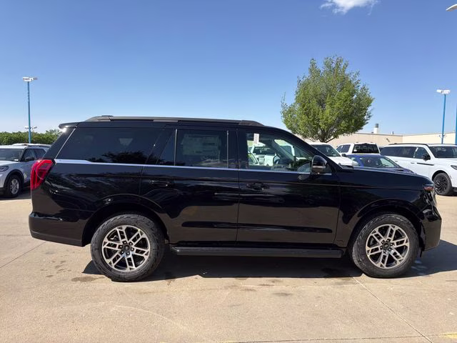 2026 Agate Black Metallic Ford Expedition Active 4X4 SUV