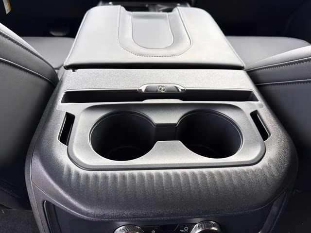 2026 Glacier Gray Metallic Tri-Coat Ford Expedition Platinum 4X4 SUV