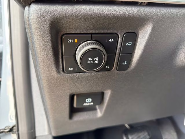 2026 Glacier Gray Metallic Tri-Coat Ford Expedition Platinum 4X4 SUV