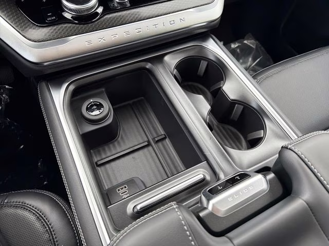 2026 Glacier Gray Metallic Tri-Coat Ford Expedition Platinum 4X4 SUV