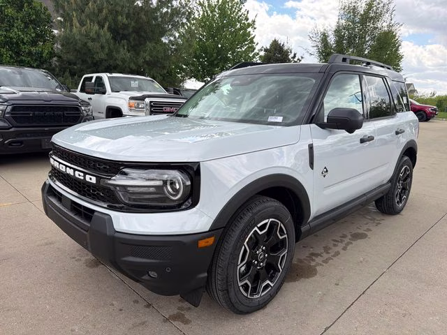 2026 Space White Metallic Ford Bronco Sport Outer Banks 4X4 SUV