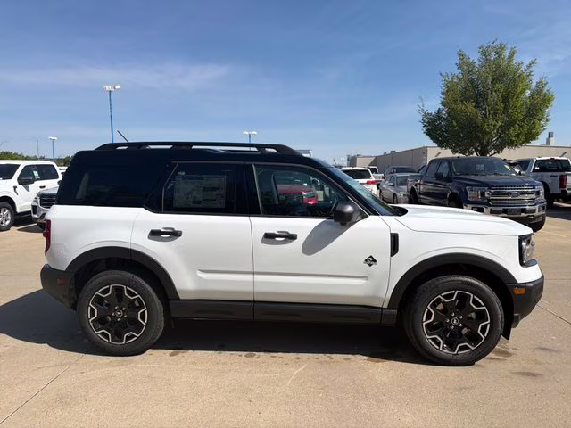 2026 Oxford White Ford Bronco Sport Outer Banks 4X4 SUV
