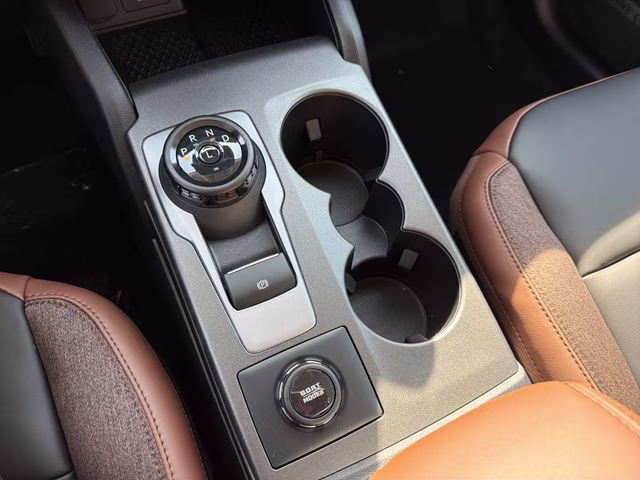 2026 Oxford White Ford Bronco Sport Outer Banks 4X4 SUV