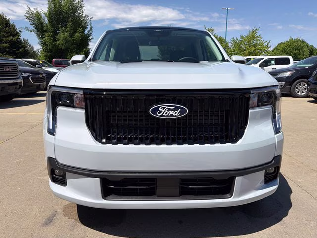 2026 Space White Metallic Ford Maverick Lobo Standard AWD Truck