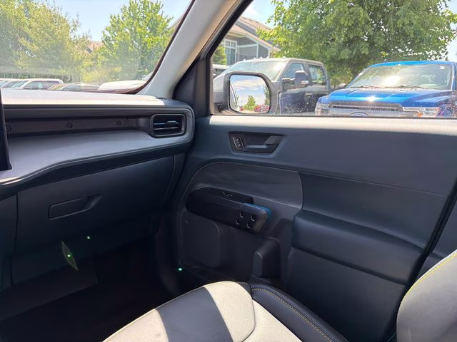 2026 Space White Metallic Ford Maverick Lobo Standard AWD Truck