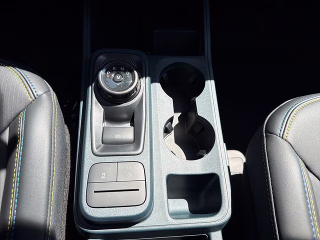 2026 Space White Metallic Ford Maverick Lobo Standard AWD Truck