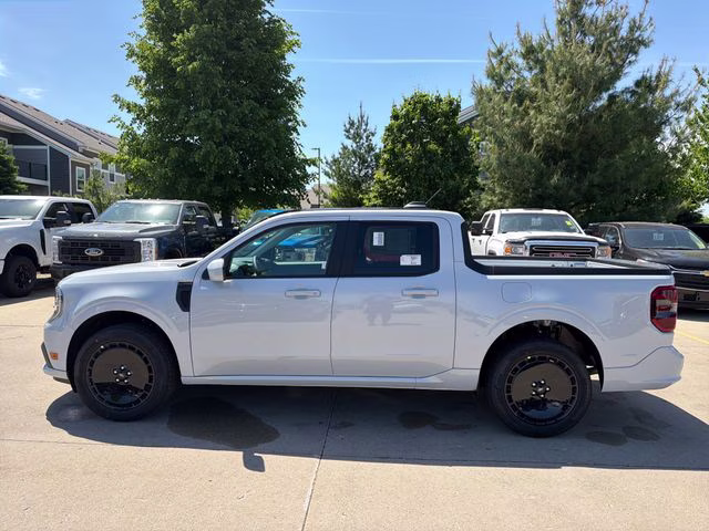 2026 Space White Metallic Ford Maverick Lobo Standard AWD Truck