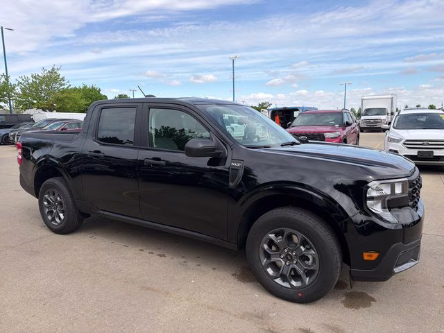 2026 Shadow Black Ford Maverick XLT FWD Truck