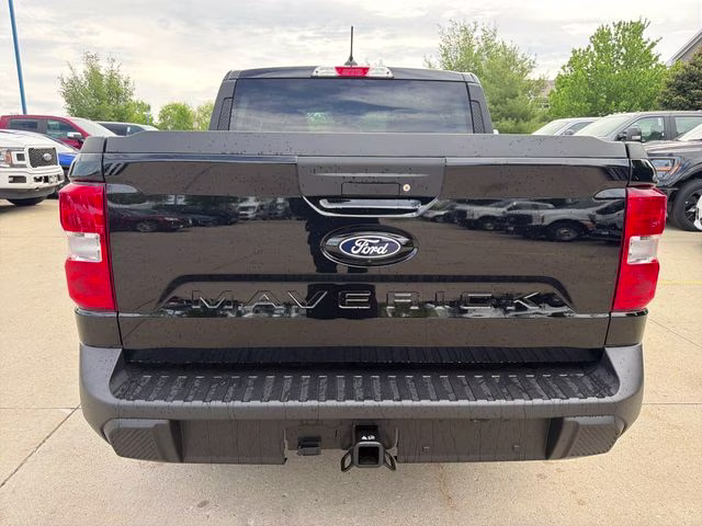 2026 Shadow Black Ford Maverick XLT FWD Truck