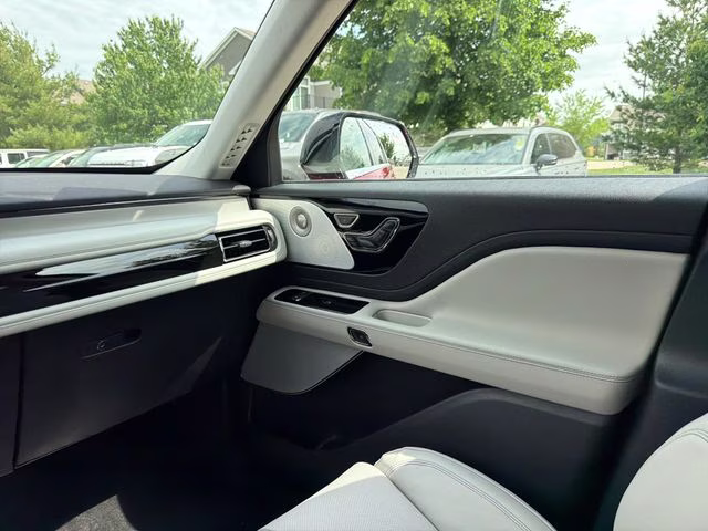 2026 Red Carpet Tinted Clearcoat Lincoln Aviator Reserve AWD SUV