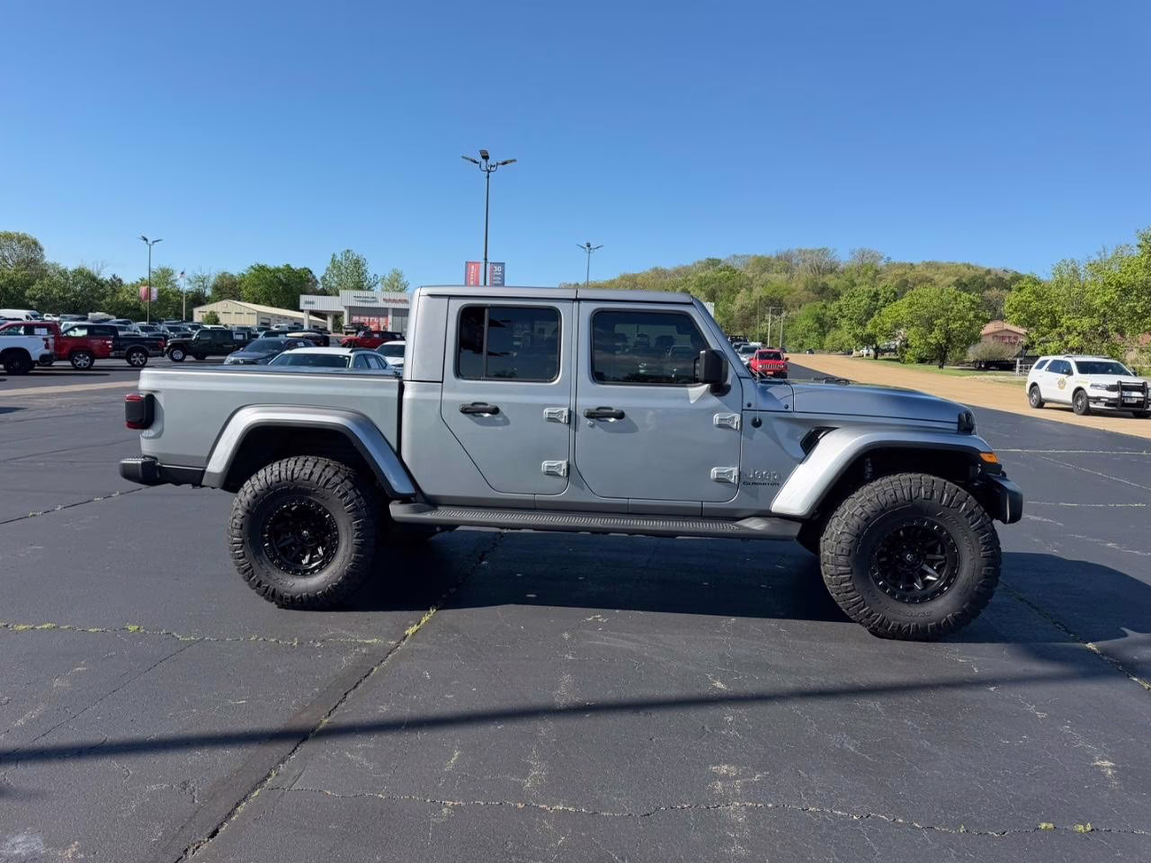 2021 Billet Silver Metallic Clearcoat Jeep Gladiator Overland 4X4 Truck