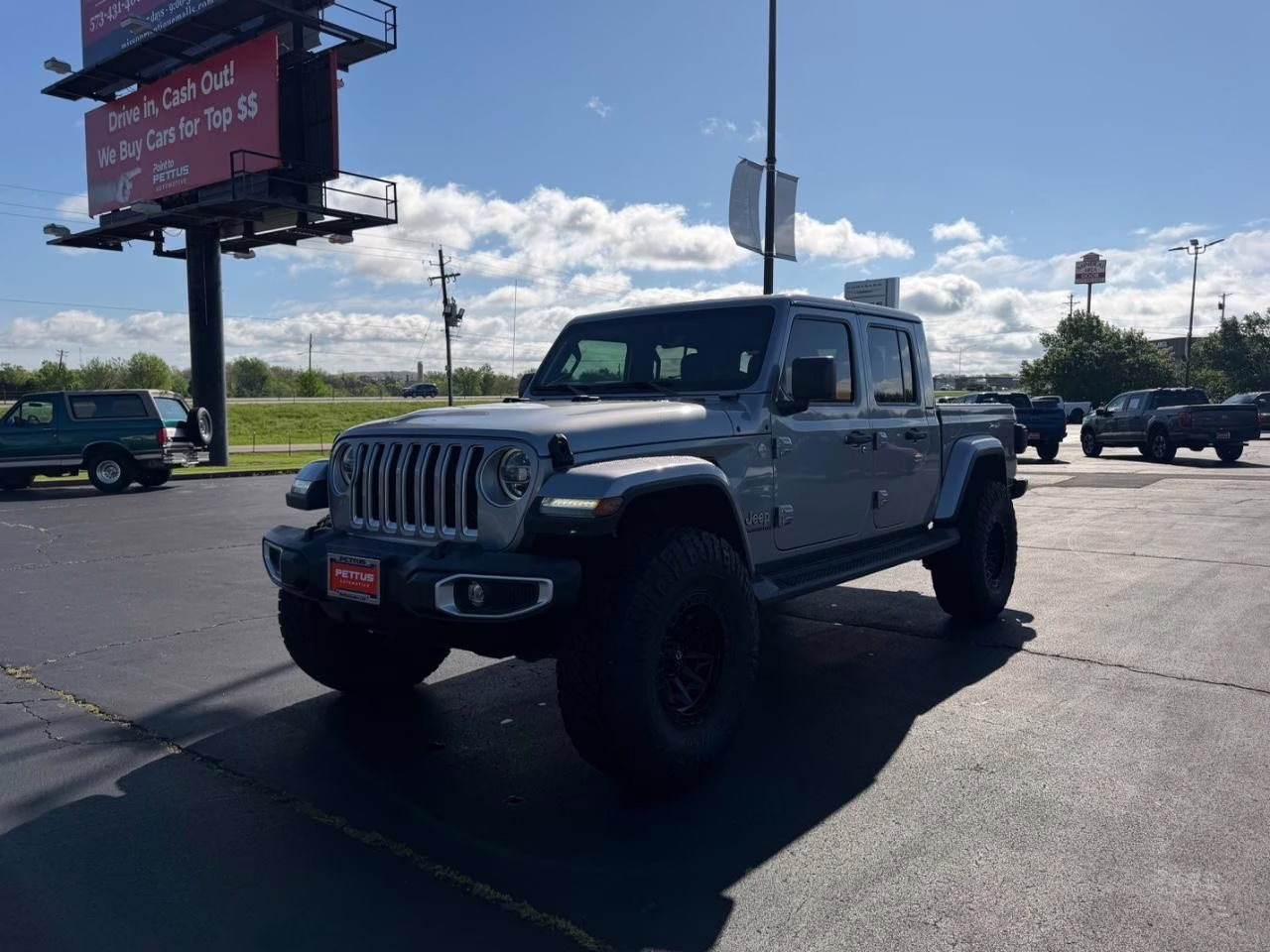2021 Billet Silver Metallic Clearcoat Jeep Gladiator Overland 4X4 Truck