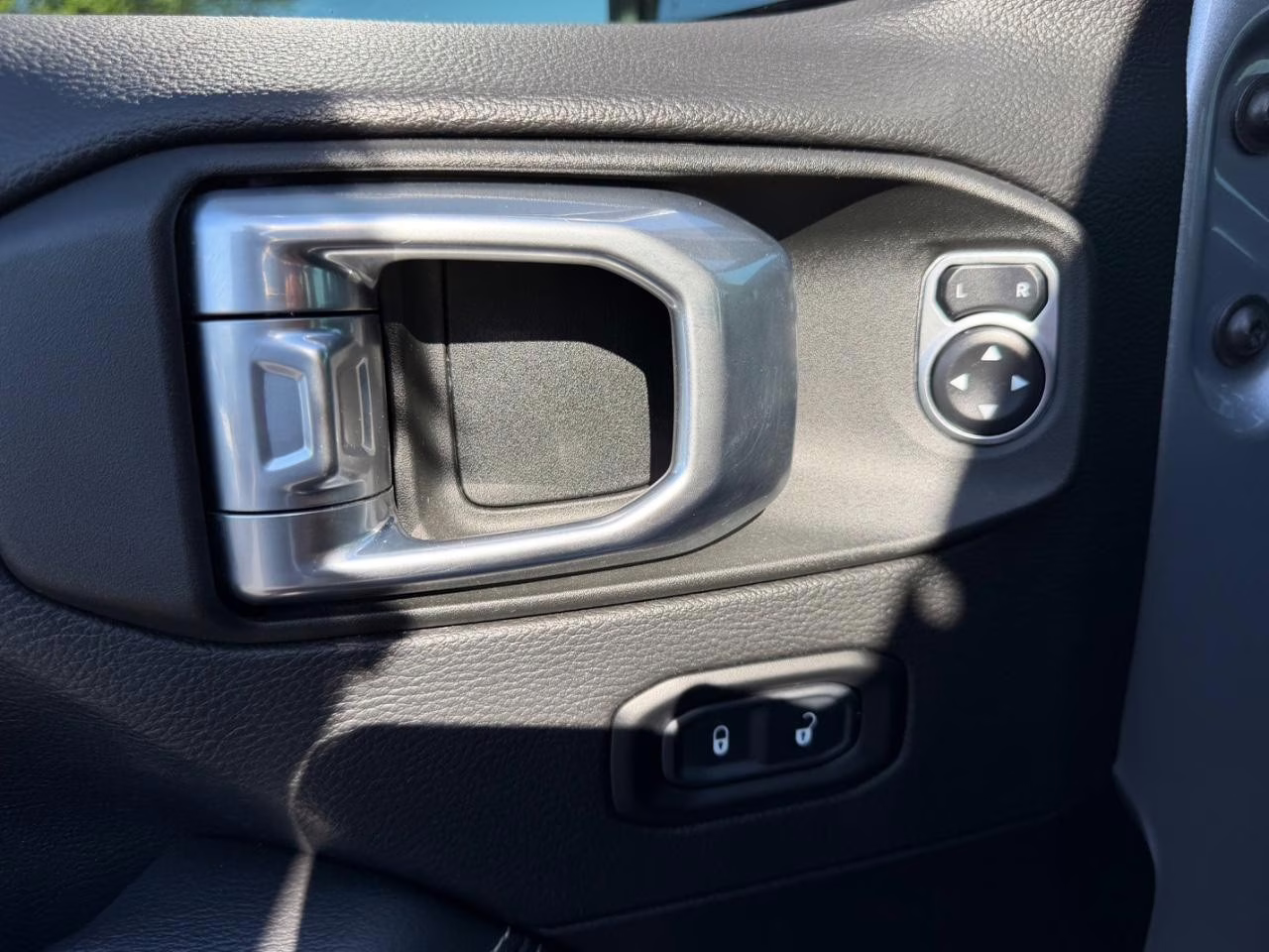 2021 Billet Silver Metallic Clearcoat Jeep Gladiator Overland 4X4 Truck