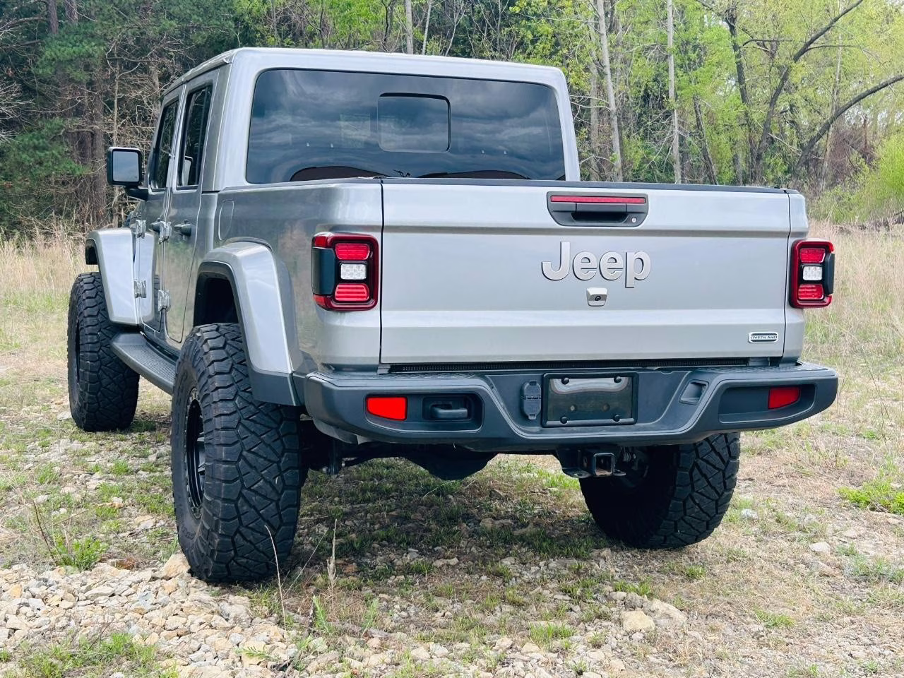 2021 Billet Silver Metallic Clearcoat Jeep Gladiator Overland 4X4 Truck