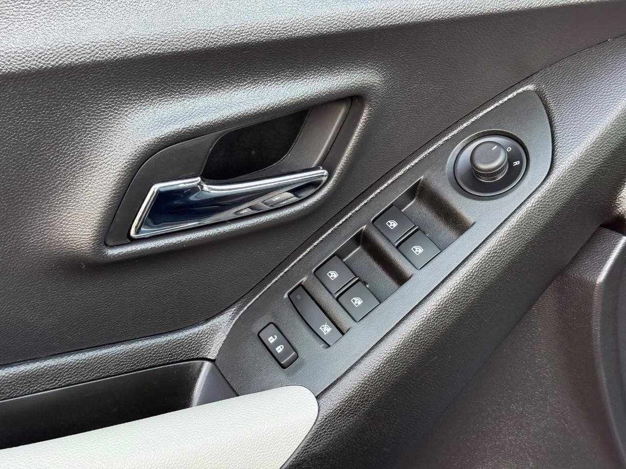 2019 Nightfall Gray Metallic Chevrolet Trax LS AWD SUV