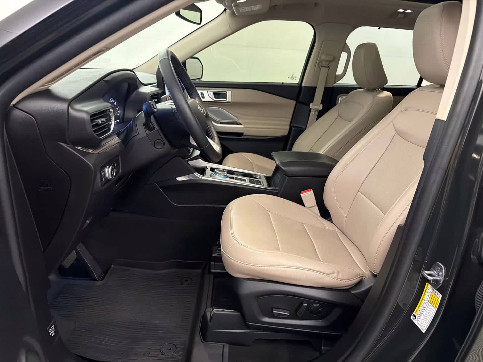 2023 Forged Green Metallic Ford Explorer Limited RWD SUV