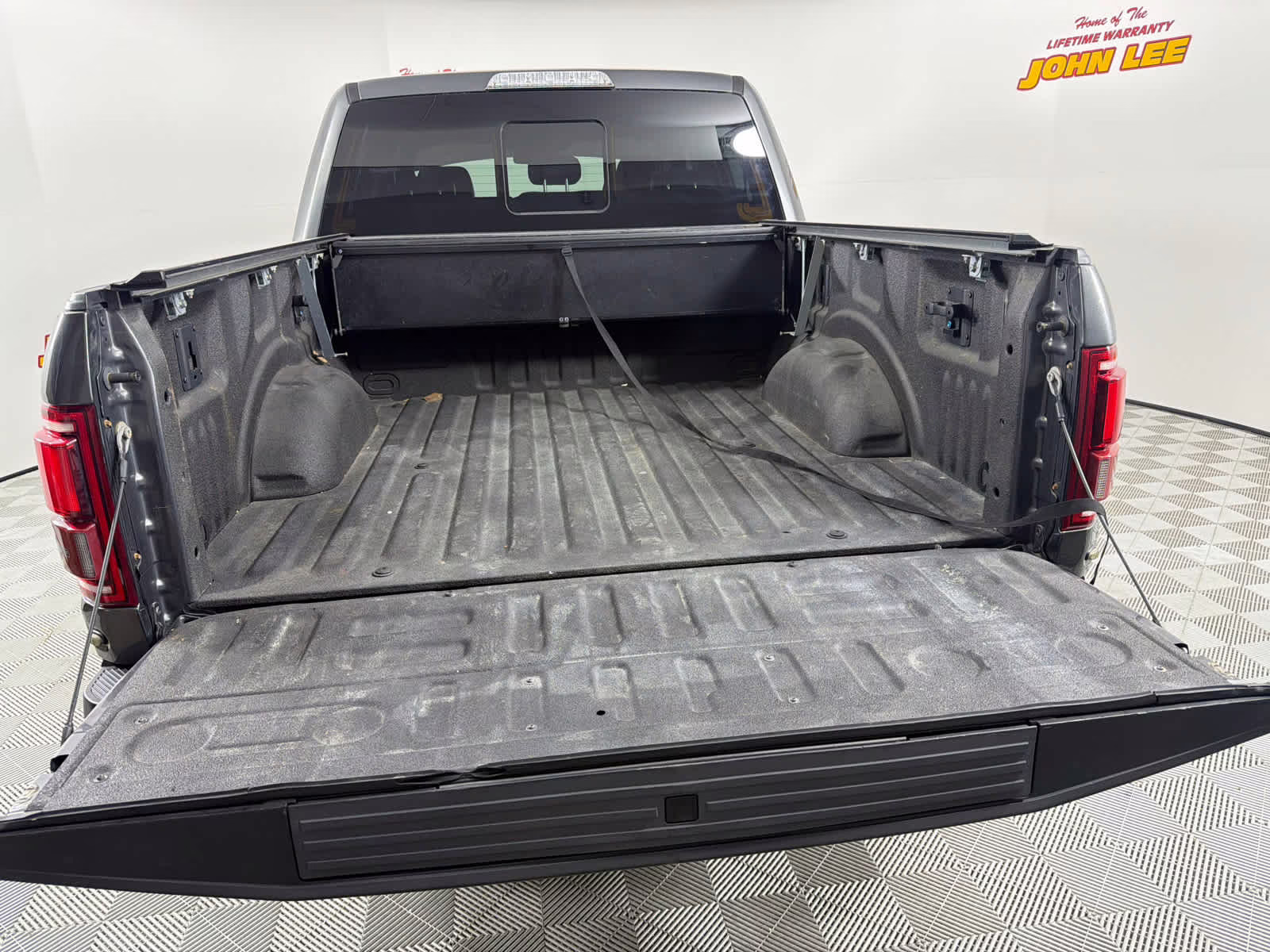 2018 Magnetic Metallic Ford F-150 Raptor 4X4 Truck