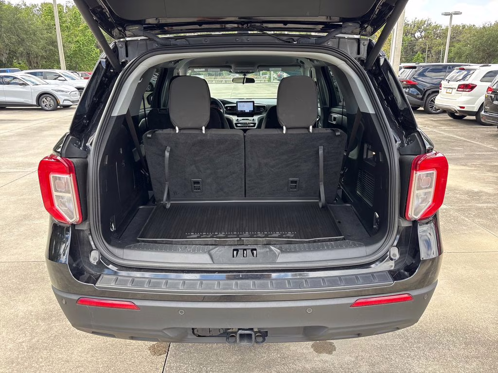 2023 Agate Black Metallic Ford Explorer XLT 4X4 SUV