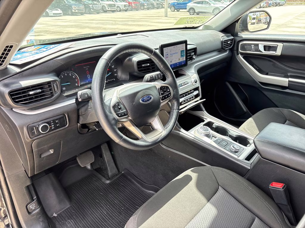 2023 Agate Black Metallic Ford Explorer XLT 4X4 SUV