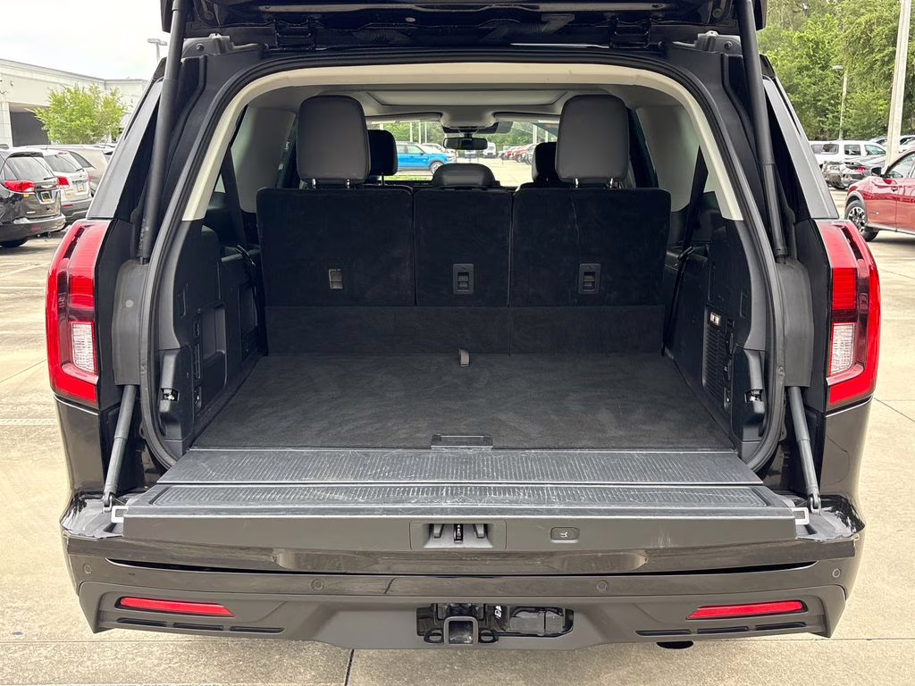 2025 Agate Black Metallic Ford Expedition Max Active RWD SUV