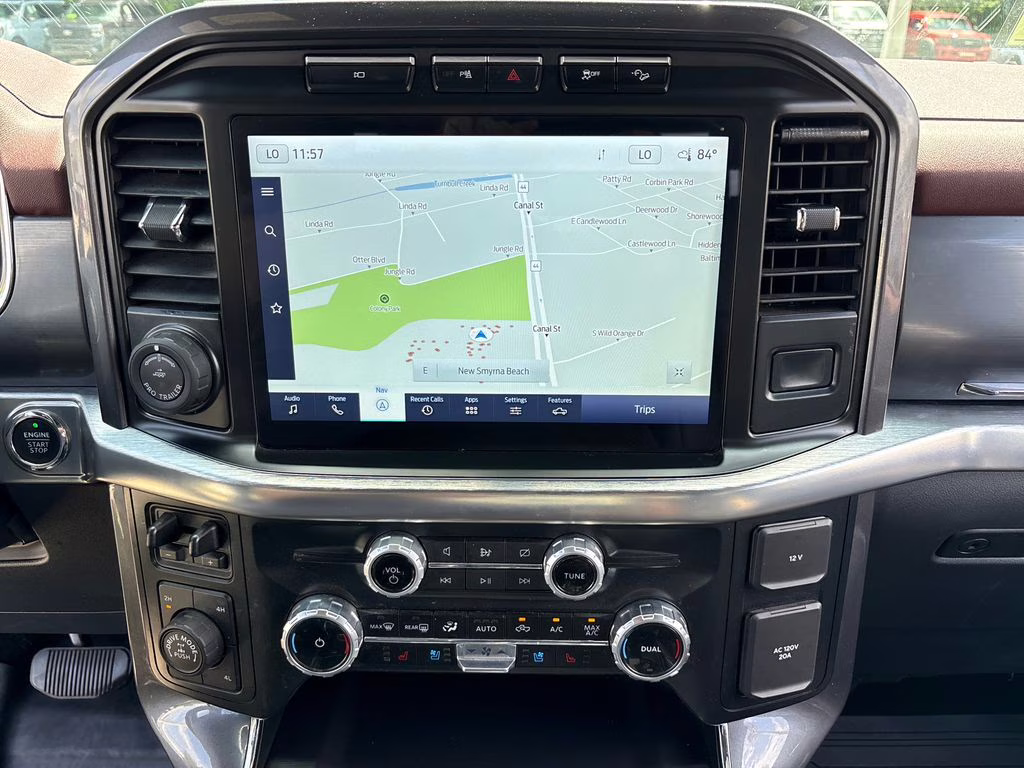 2023 Silver Metallic Ford F-150 Lariat 4X4 Truck