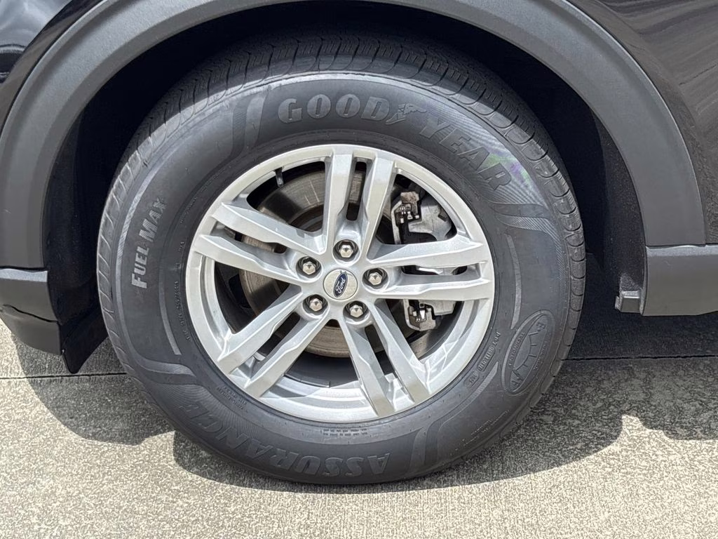 2023 Agate Black Metallic Ford Explorer XLT 4X4 SUV
