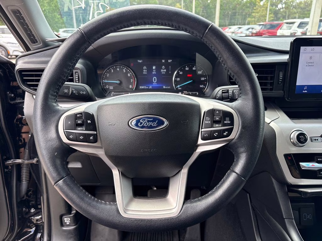 2023 Agate Black Metallic Ford Explorer XLT 4X4 SUV