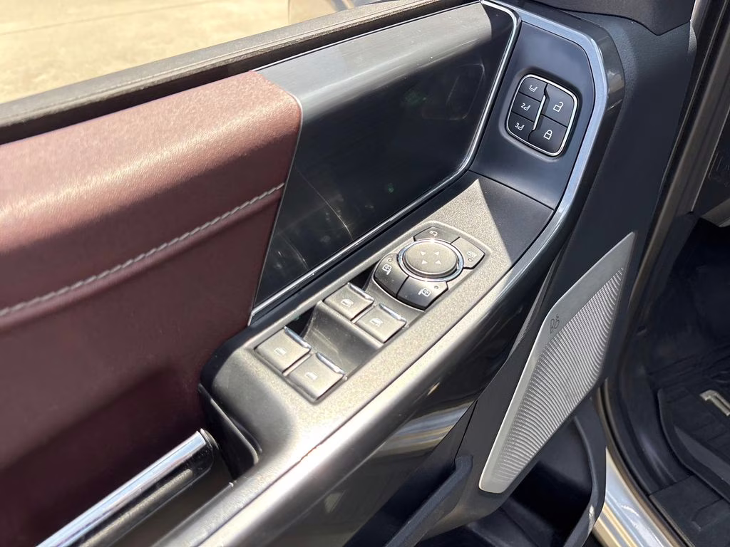 2023 Silver Metallic Ford F-150 Lariat 4X4 Truck
