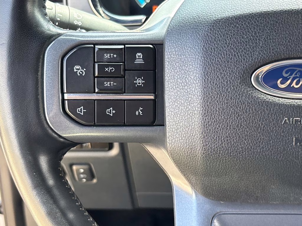 2023 Silver Metallic Ford F-150 Lariat 4X4 Truck