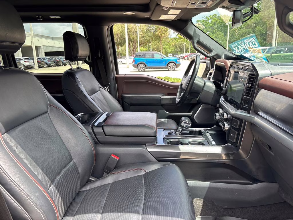 2023 Silver Metallic Ford F-150 Lariat 4X4 Truck