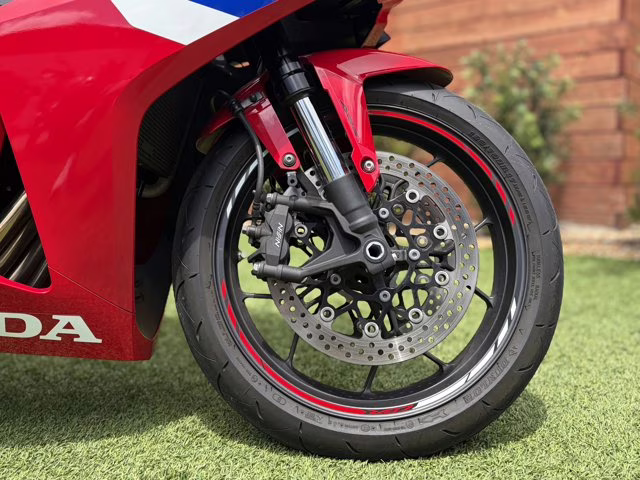 2024 RED Honda CBR650R ABS