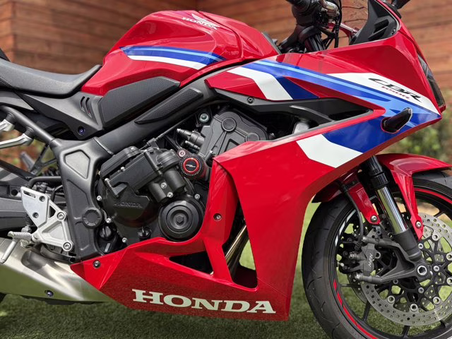 2024 RED Honda CBR650R ABS