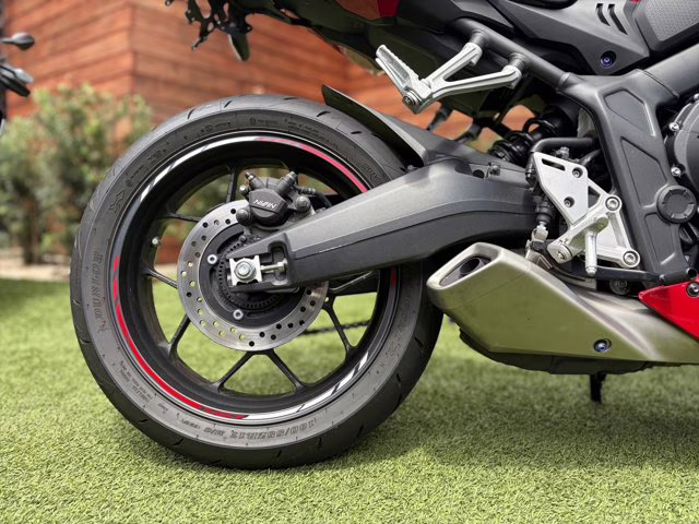 2024 RED Honda CBR650R ABS