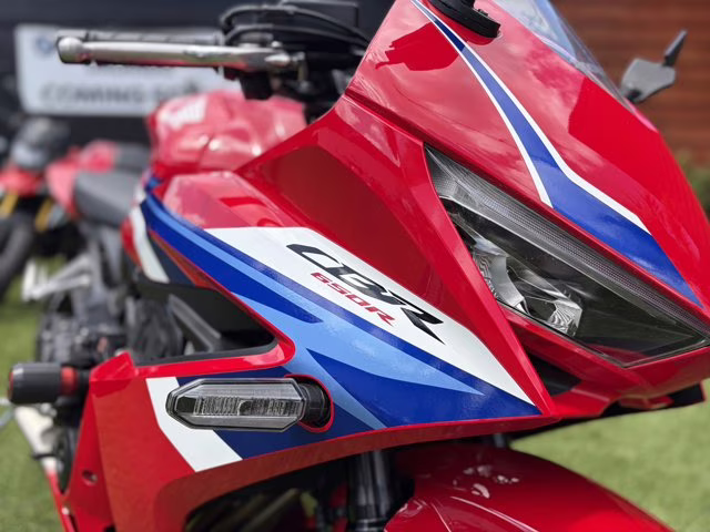 2024 RED Honda CBR650R ABS