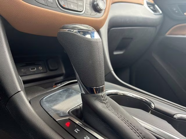 2020 Iridescent Pearl Tricoat Chevrolet Equinox Premier FWD SUV