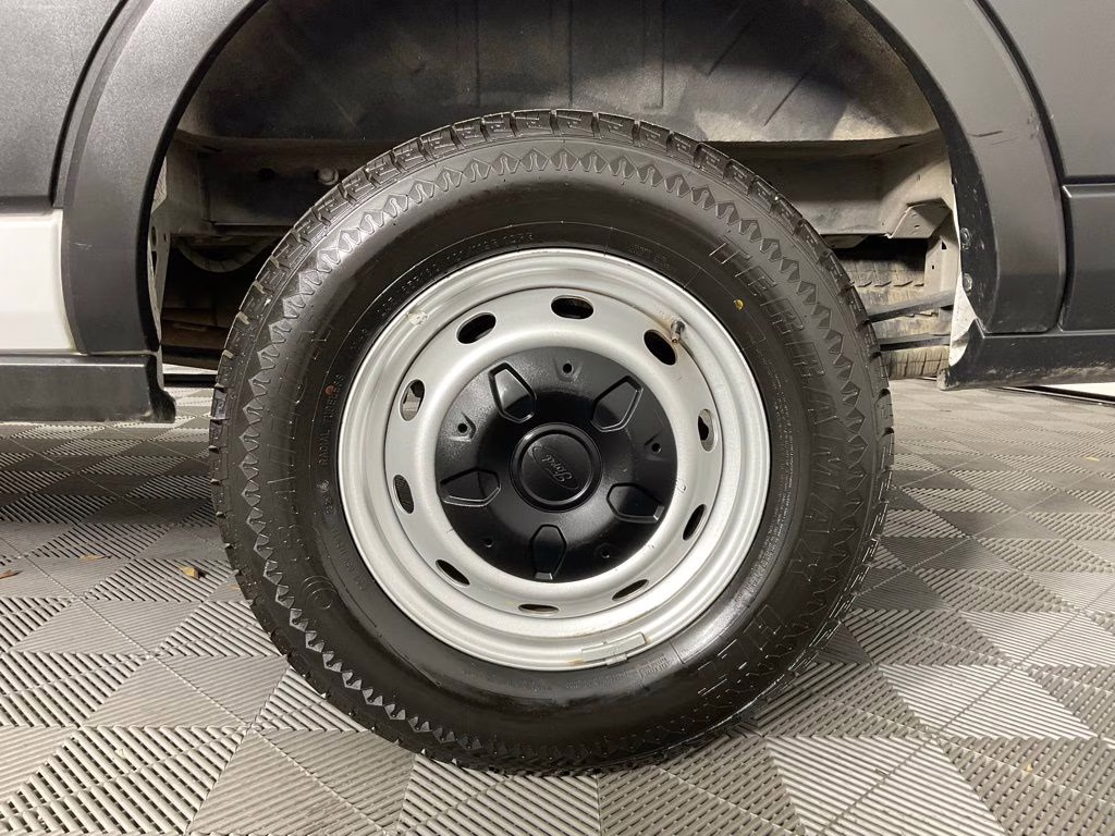 2024 Oxford White Ford Transit-250 MEDIUM ROOF 148'' WHEEL BASE RWD Van