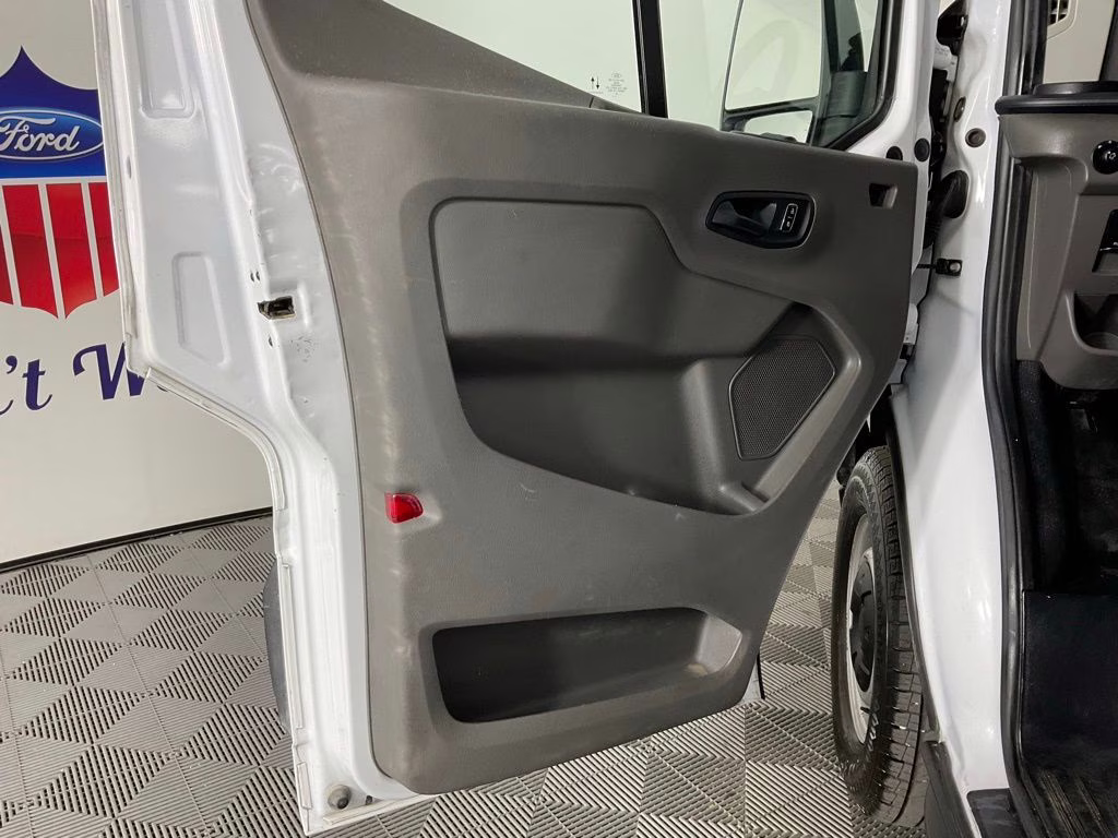 2024 Oxford White Ford Transit-250 MEDIUM ROOF 148'' WHEEL BASE RWD Van