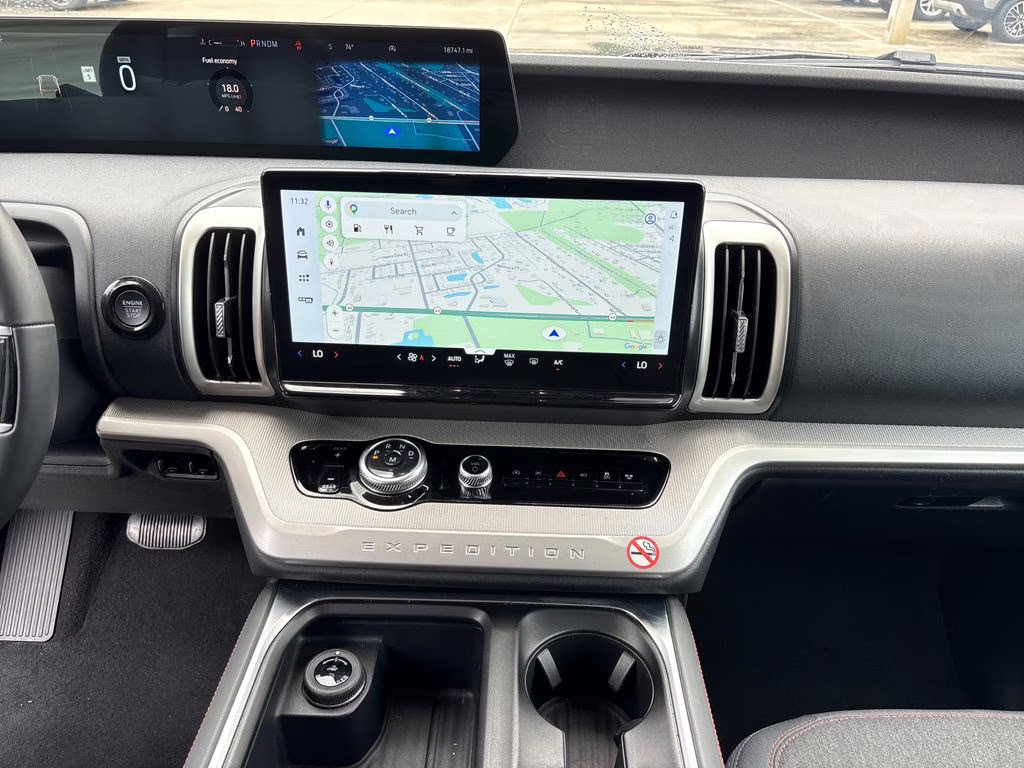 2025 Agate Black Metallic Ford Expedition Active RWD SUV