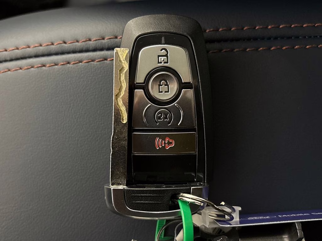 2026 Azure Gray Metallic Tri-Coat Ford Maverick Lariat AWD Truck