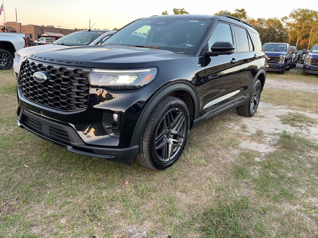 2025 Black Metallic Ford Explorer ST-Line 4X4 SUV
