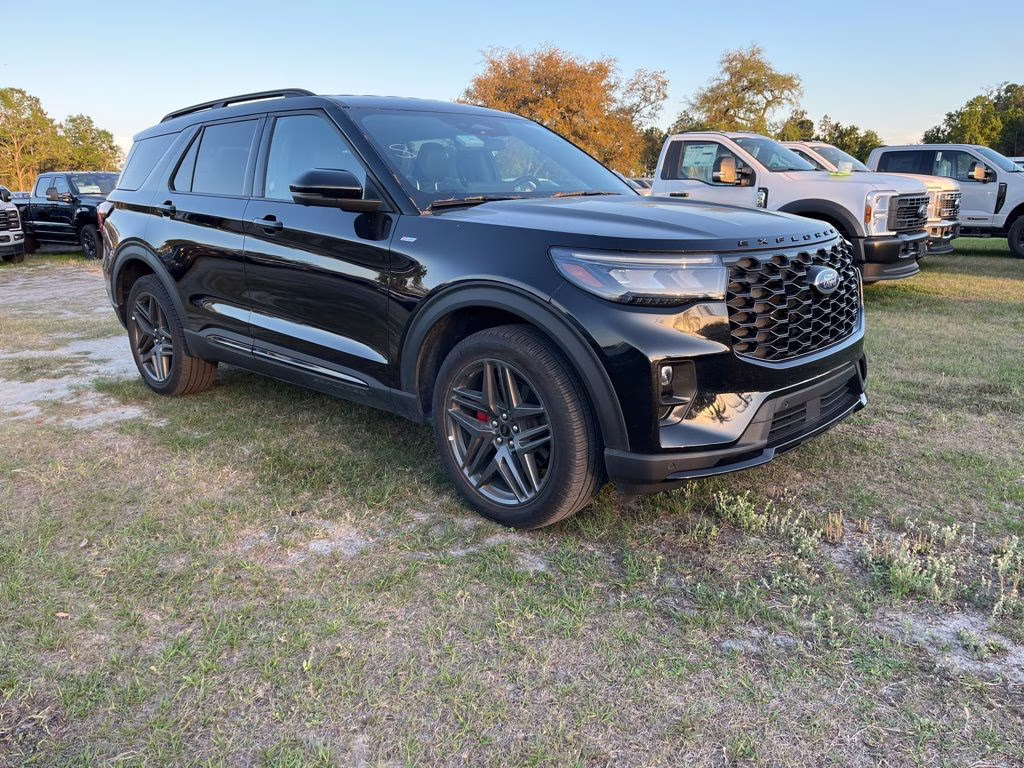 2025 Black Metallic Ford Explorer ST-Line 4X4 SUV