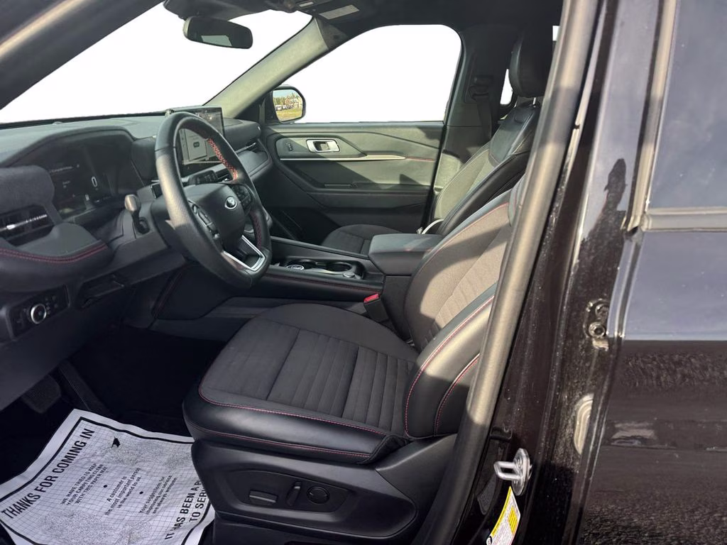 2025 Black Metallic Ford Explorer ST-Line 4X4 SUV