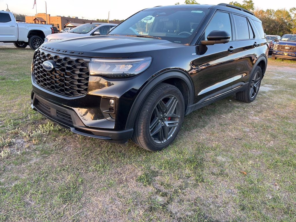 2025 Black Metallic Ford Explorer ST-Line 4X4 SUV